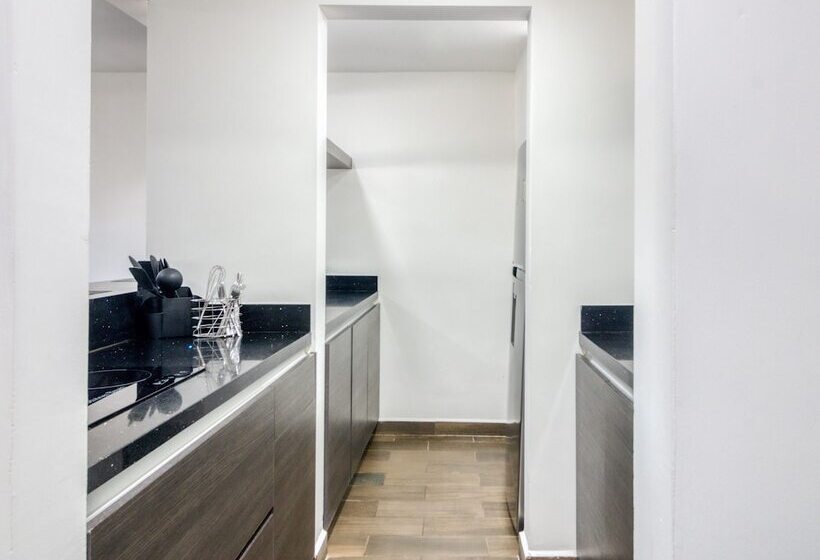 Junior Suite, Vn