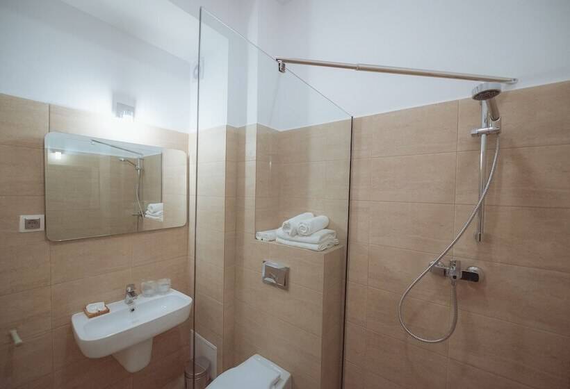Номер Superior, Q Hotel