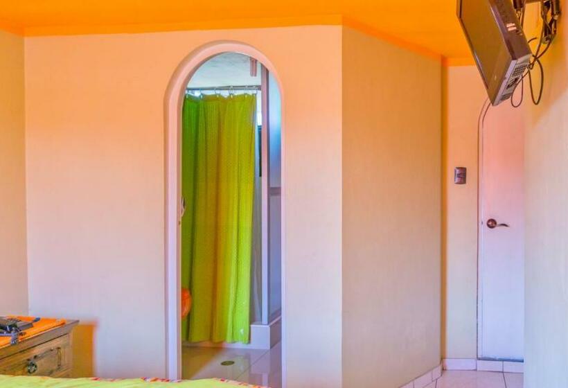 Номер Стандарт Индивидуальный, Hostal Cleofe Arequipa