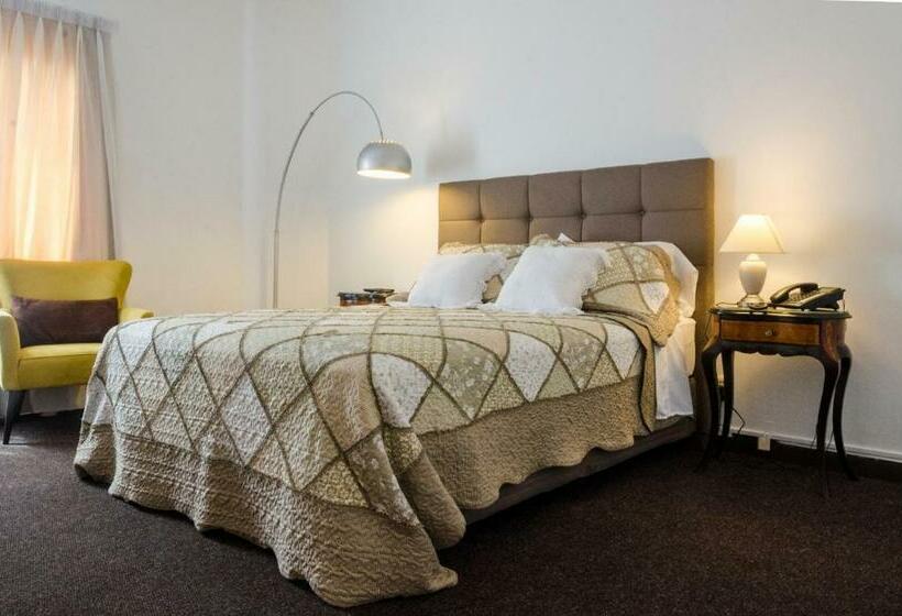 Полулюкс, Jose Luis Hostal Boutique