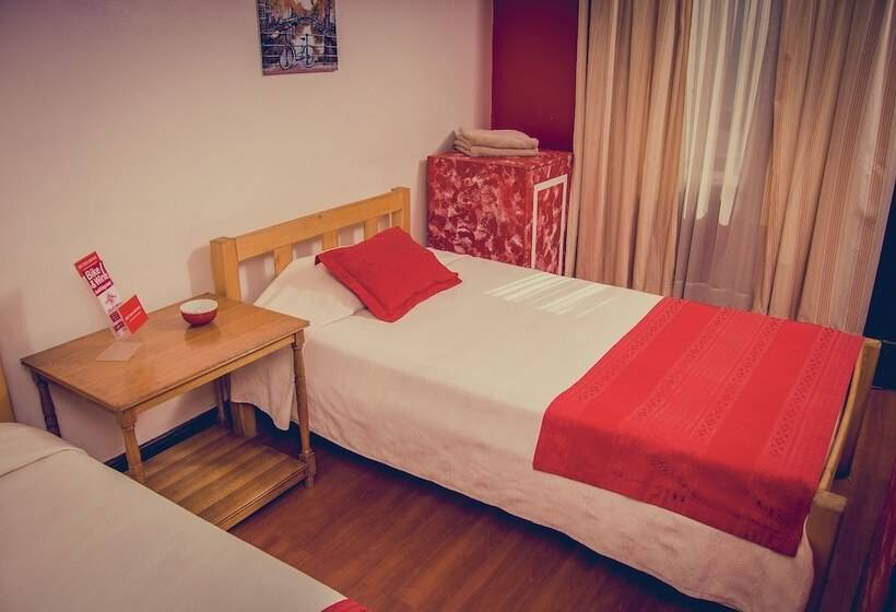 اتاق استاندارد با سرویس بهداشتی مشترک, Landay Hostel