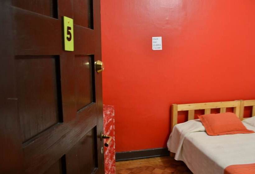 اتاق استاندارد با سرویس بهداشتی مشترک, Landay Hostel