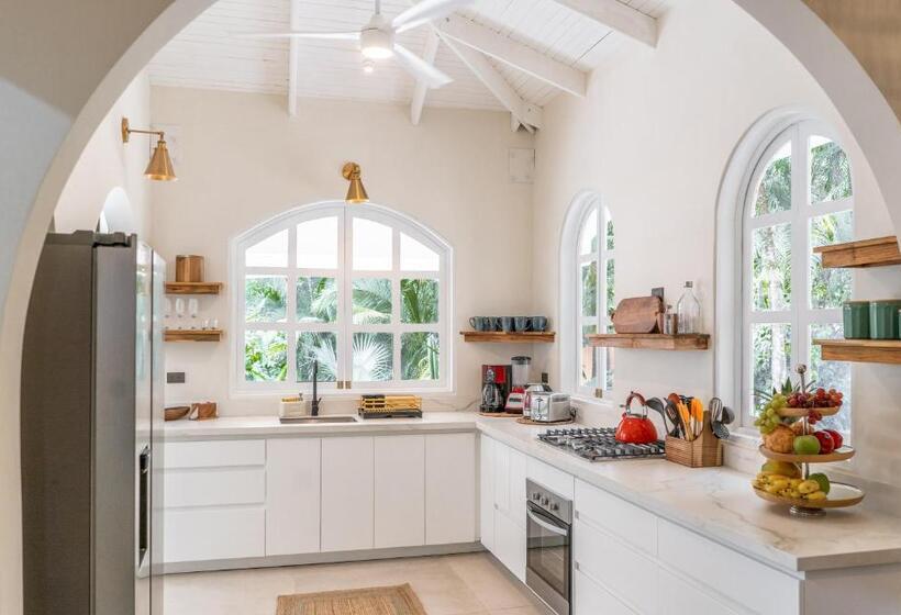 Вилла 1 Спальня, Banana Beach Bungalows