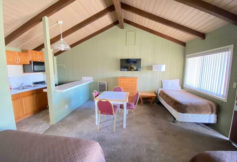 디럭스 패밀리 룸, Bristlecone Motel