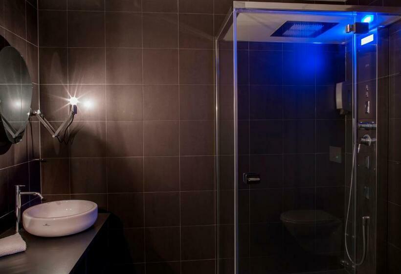 Полулюкс, Fredriksten Hotell