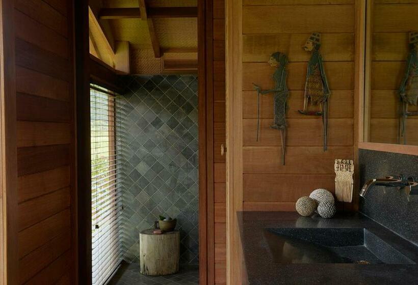 بانگلوی استاندارد, Sanak Retreat Bali