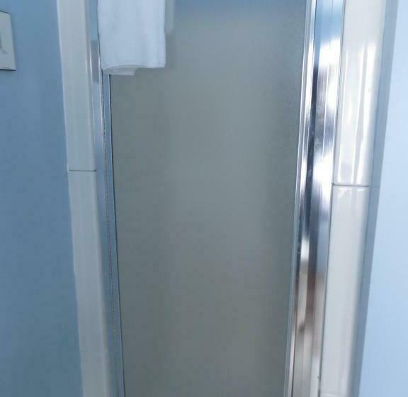 标准间, Windspire Inn