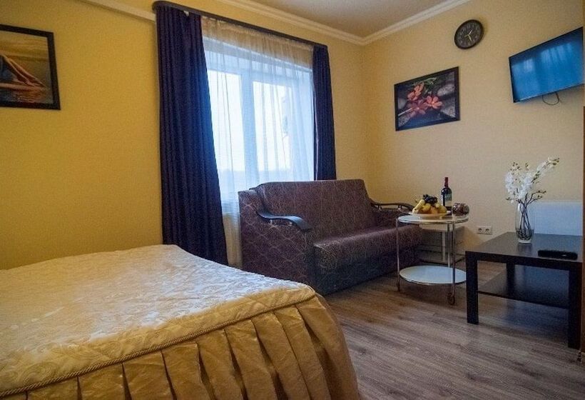 اتاق راحتی سه تخته, Noy Hotel Domodedovo