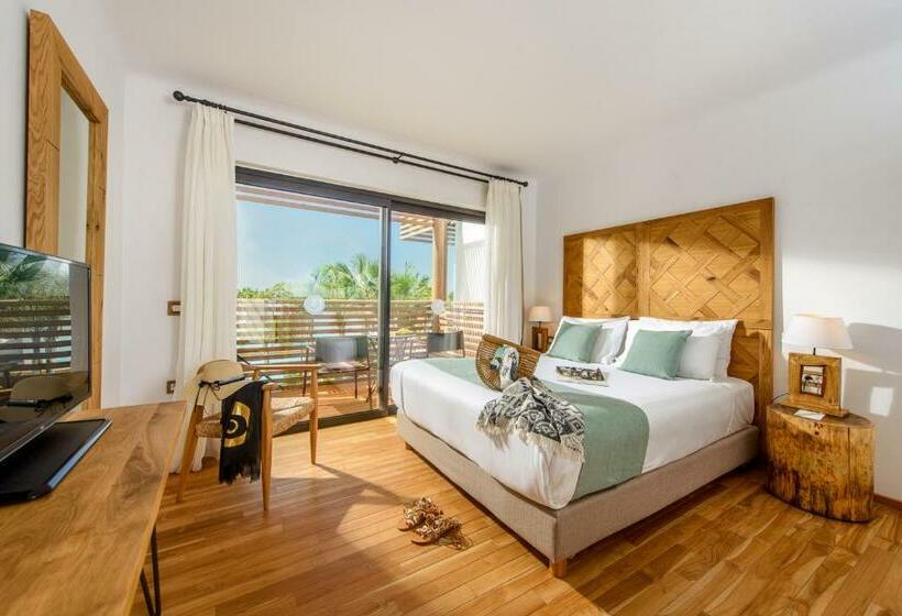 Номер Deluxe Вид на Бассейн, Stella Island Luxury Resort & Spa