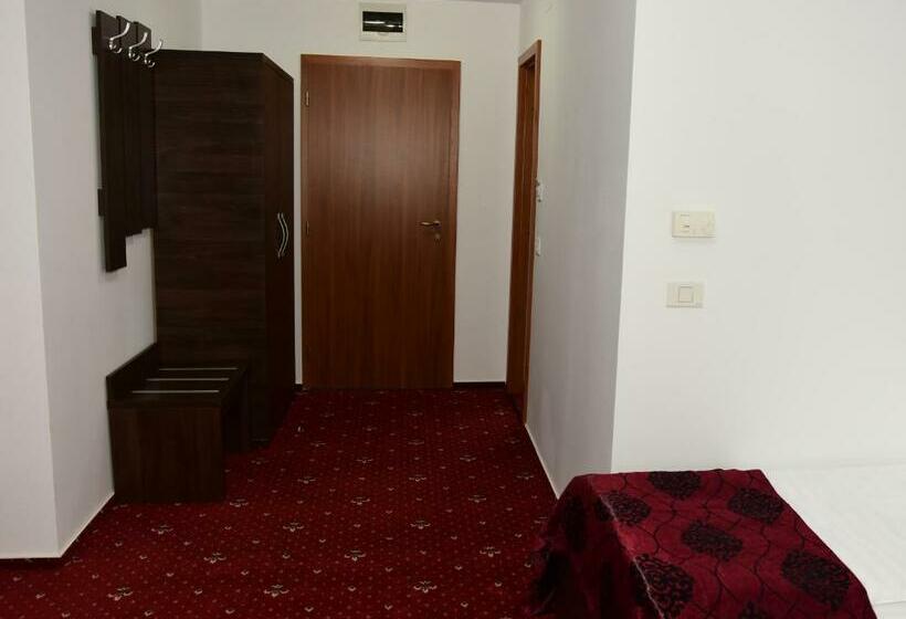 اتاق استاندارد, Hostel Orhideea