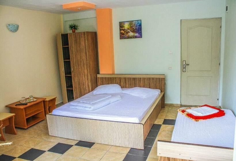 اتاق استاندارد سه نفره, Vila Casa Leul