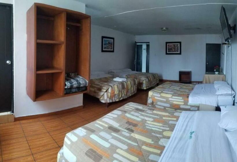 اتاق استاندارد چهار تخته, Hospedaje Oscar S