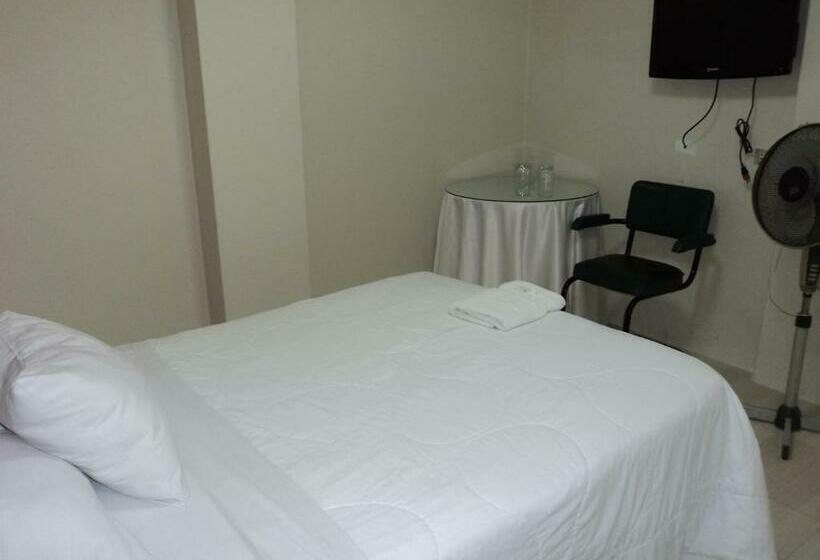 اتاق استاندارد یک نفره, Hospedaje Oscar S
