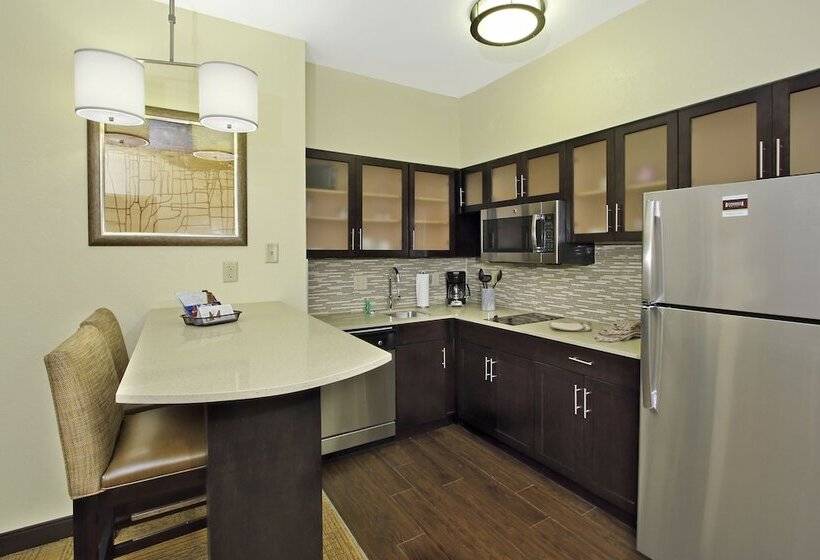 سوئیت برای معلولان, Staybridge Suites   Odessa   Interstate Hwy 20, An Ihg
