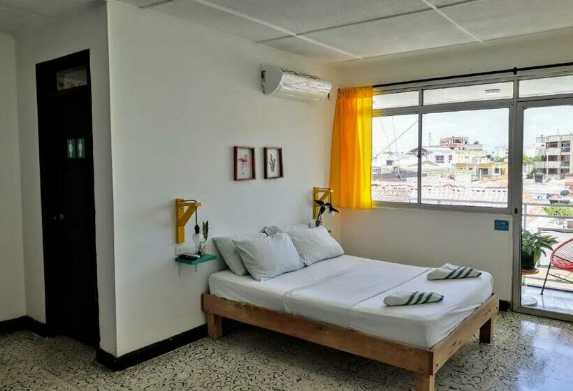 اتاق استاندارد چهارنفره با بالکن, Bona Vida