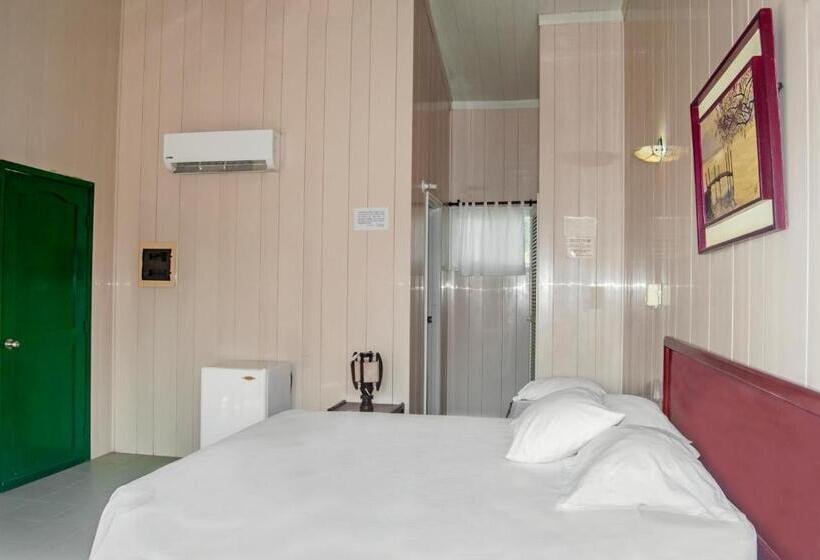 Standard 4-Bettzimmer mit Balkon, Nitana