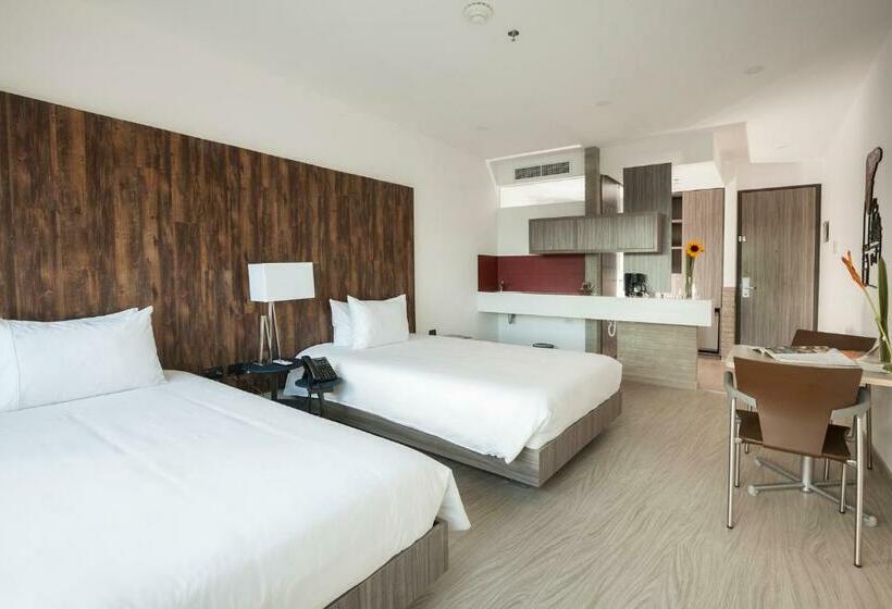 Студия Стандарт, Viaggio Medellin Grand Select