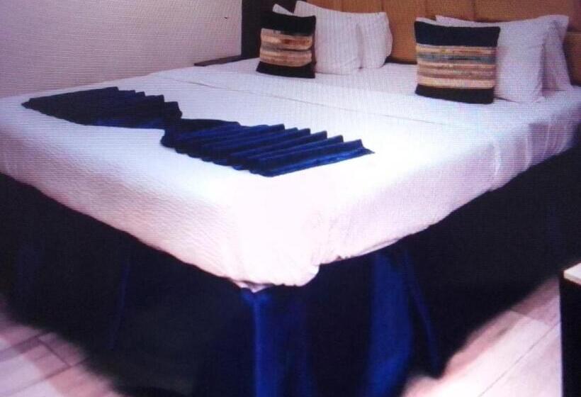 سوییت لوکس, Mt Deluxe Hotel Asaba
