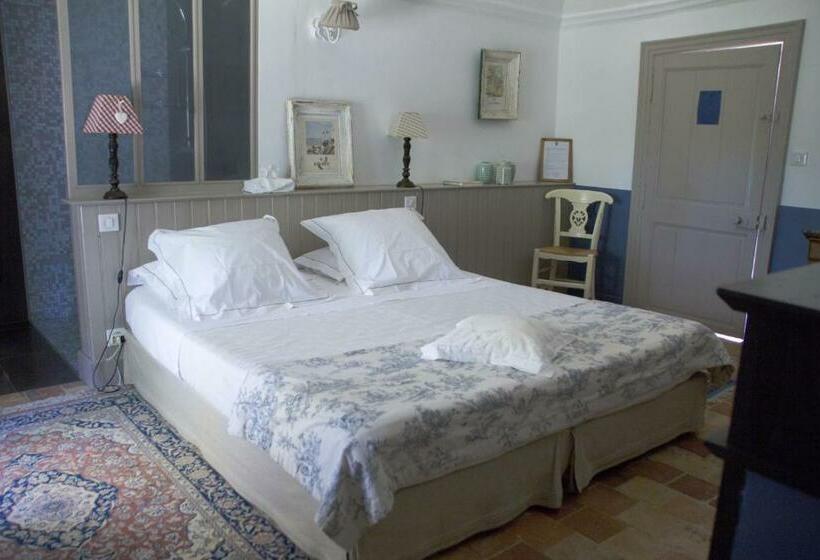 Номер Superior, Château De L Oiselinière