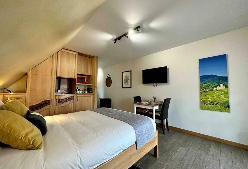 Номер Стандарт с Балконом, Les Chambres Du Vignoble