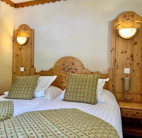 اتاق استاندارد سه نفره, Hameau Des Prodains   Hôtel