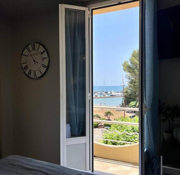 Трехместный Номер Deluxe Вид на Море, La Calanque