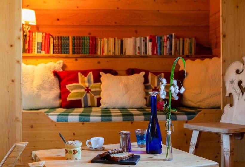 اتاق کلاسیک چهارنفره, La Ferme Du Chozal, Chalet De Tradition
