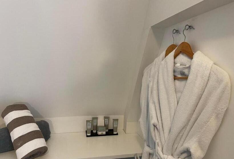 اتاق سوپریور با چشم‌انداز دریا, Hôtel   Spa Les Corderies