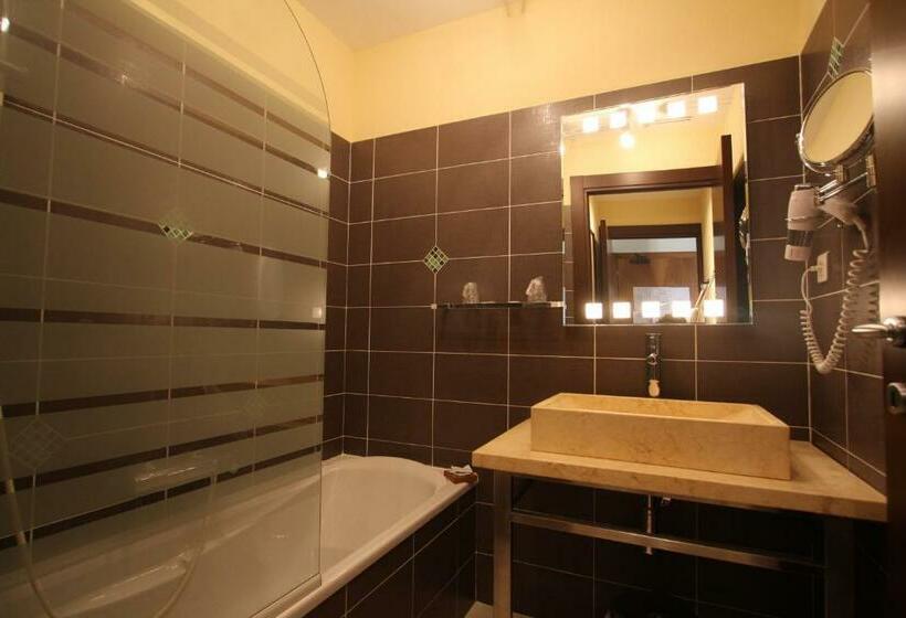Номер Комфорт, Hôtel Serenada