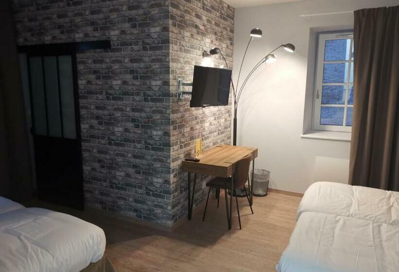 Семейный Номер Superior, Logis Le Relais Du Chapeau Rouge