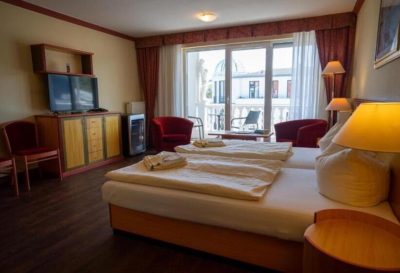 Номер Стандард Боковой Вид на Море с Балконом, Esplanade & Aparthotel Rialto