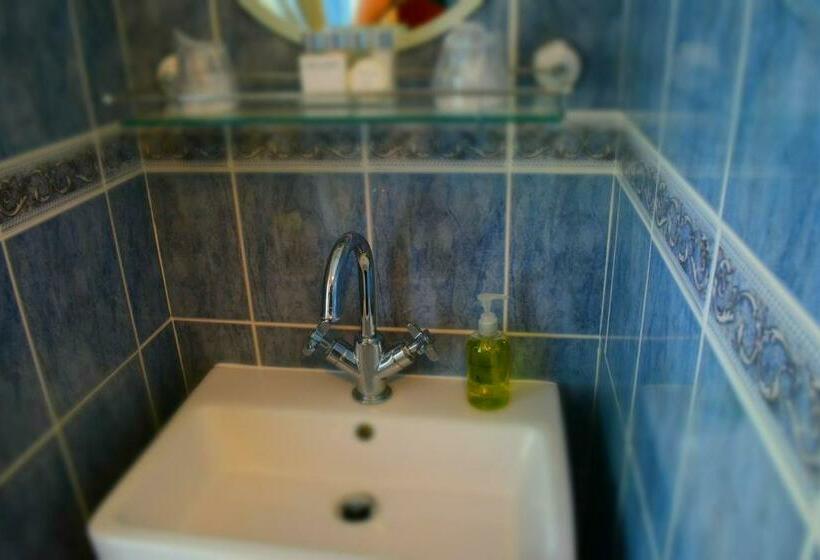 キングサイズベッドのスタンダードルーム, The Old Mill House