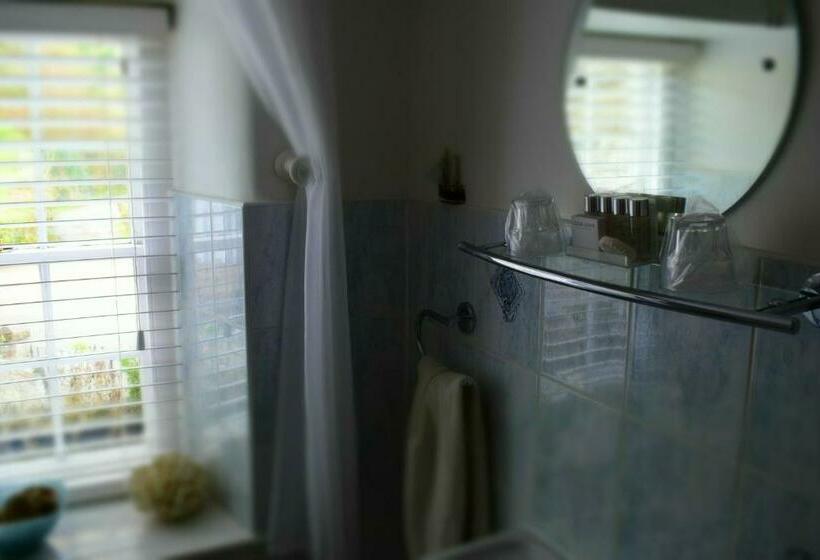 キングサイズベッドのスタンダードルーム, The Old Mill House