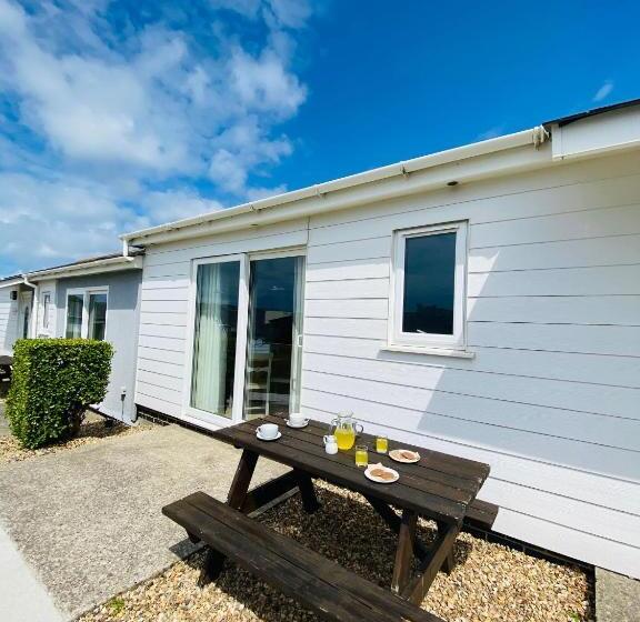 كابينة, Croyde Bay Hotel Or Self Catering