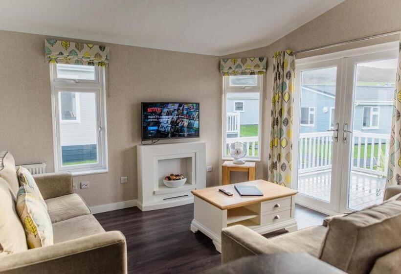 Апартаменты 4 Спальни, Croyde Bay Hotel Or Self Catering