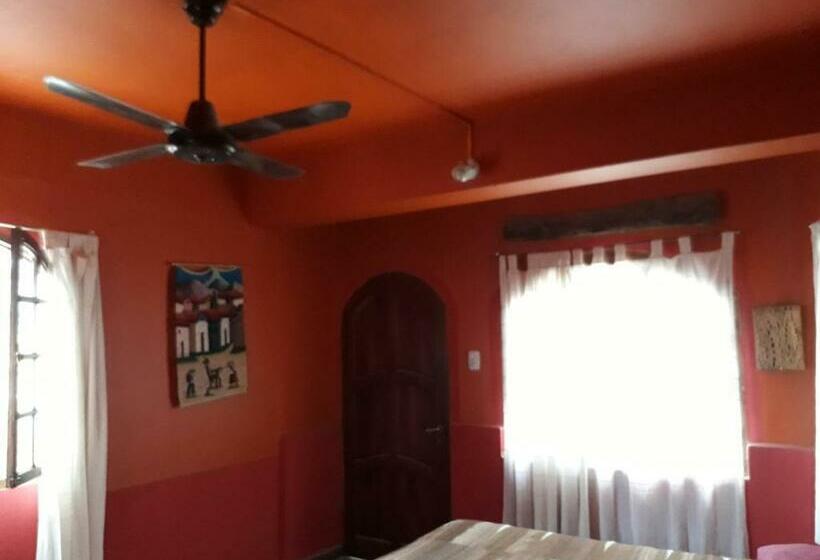 חדר סטנדרט, Carnavalito Hostel Tilcara