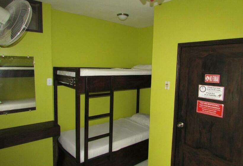 تختخواب در اتاق مشترک, Dreamkapture Hostel Close To The Airport And Bus Terminal