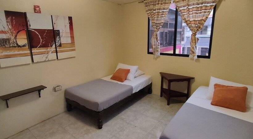 اتاق استاندارد با سرویس بهداشتی مشترک, Dreamkapture Hostel Close To The Airport And Bus Terminal