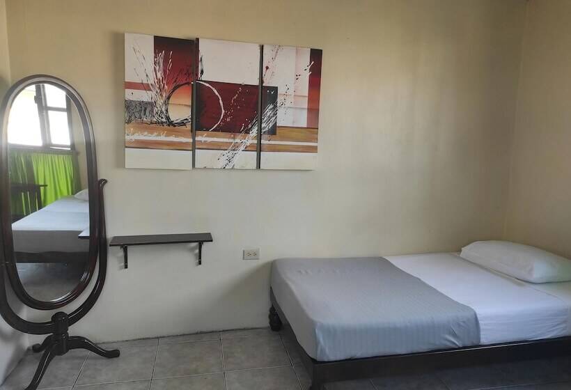 اتاق استاندارد با سرویس بهداشتی مشترک, Dreamkapture Hostel Close To The Airport And Bus Terminal