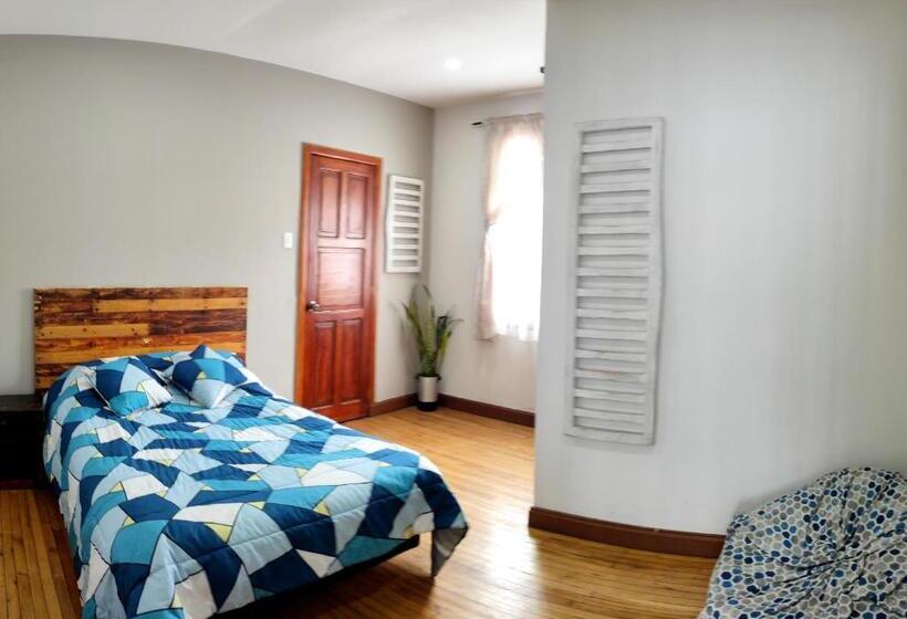 اتاق استاندارد, Minka Hostel
