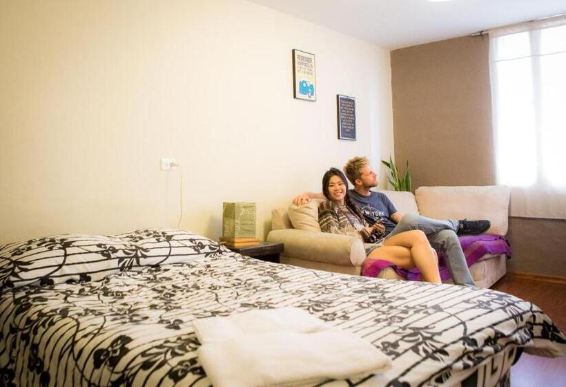 اتاق لوکس, Minka Hostel