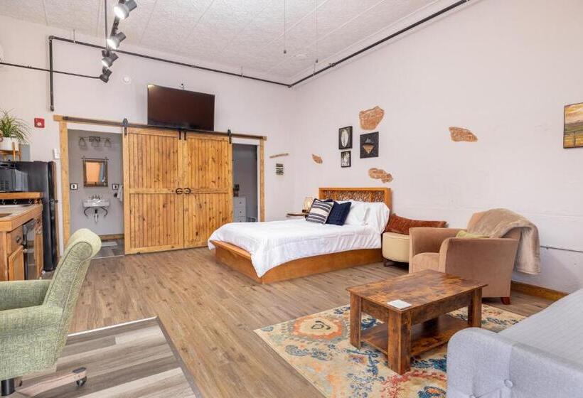 Люкс Superior, Hartwell Suites
