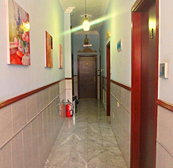 اتاق لوکس یک تخته, Sufara Hotel Suites