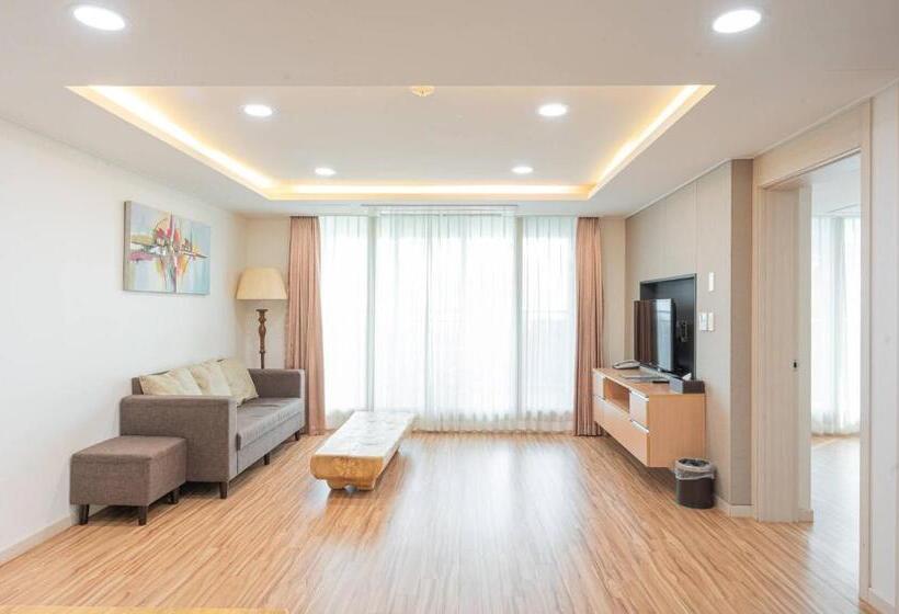 Люкс, Jeju M Resort