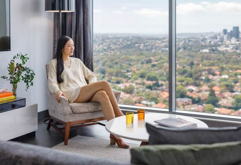 Люкс, Meriton Suites Chatswood