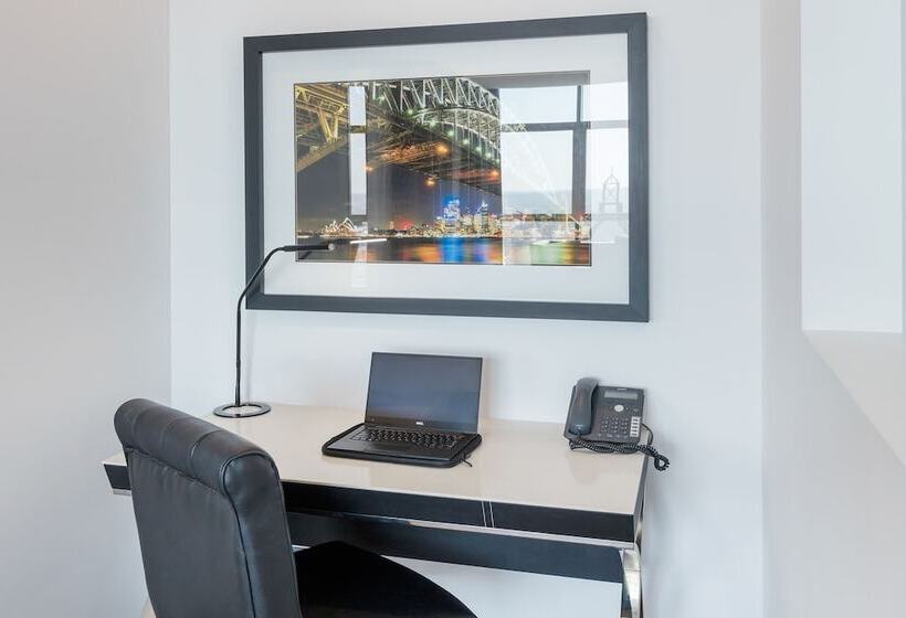 Люкс 3 Спальни, Meriton Suites Chatswood