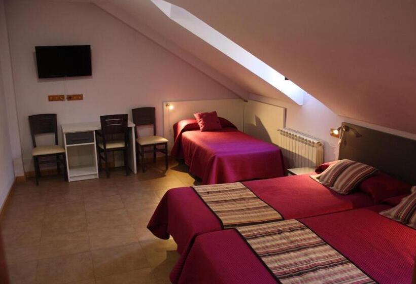 اتاق استاندارد سه نفره, Hostal La Ribera Del Júcar