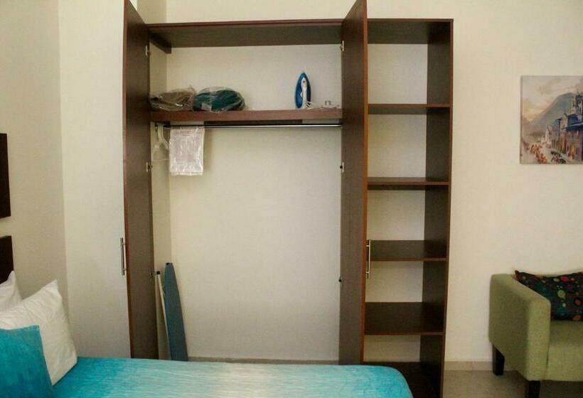 اتاق استاندارد چهار تخته, Casa De La Iaia