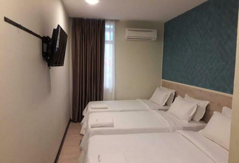 חדר סטנדרט לשלושה, Pantai Inn Kota Kinabalu