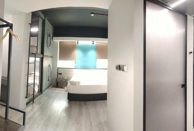 디럭스 주니어 스위트, Pantai Inn Kota Kinabalu